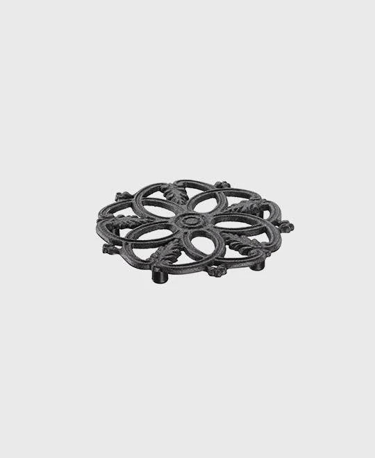 Skeppshult cast-iron trivet