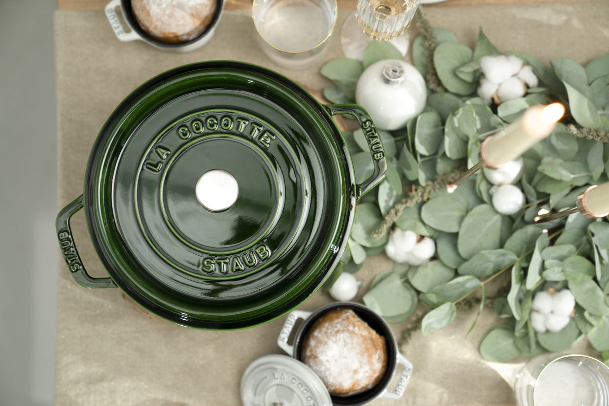 Staub gjutjärnsgryta, rund 22 cm, 2,6 l, basilikagrön